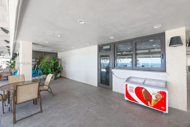 1985 S Ocean Dr 3P, Hallandale Beach, FL 33009