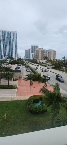 1985 S Ocean Dr 3P, Hallandale Beach, FL 33009