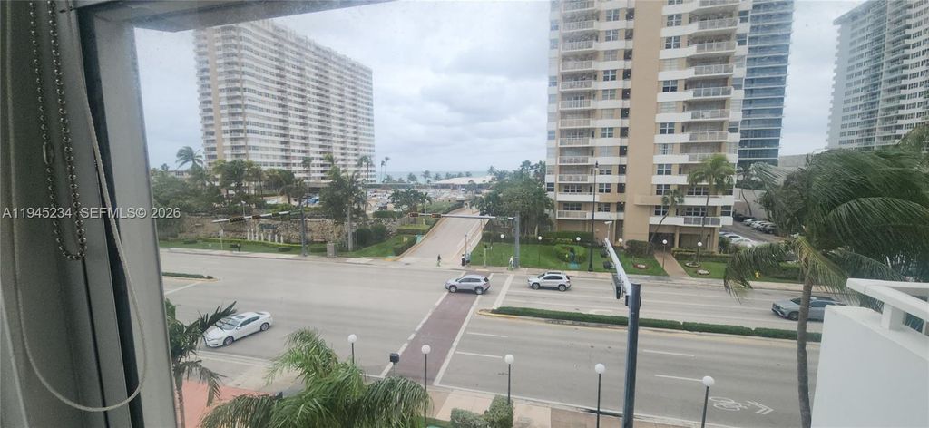 1985 S Ocean Dr 3P, Hallandale Beach, FL 33009