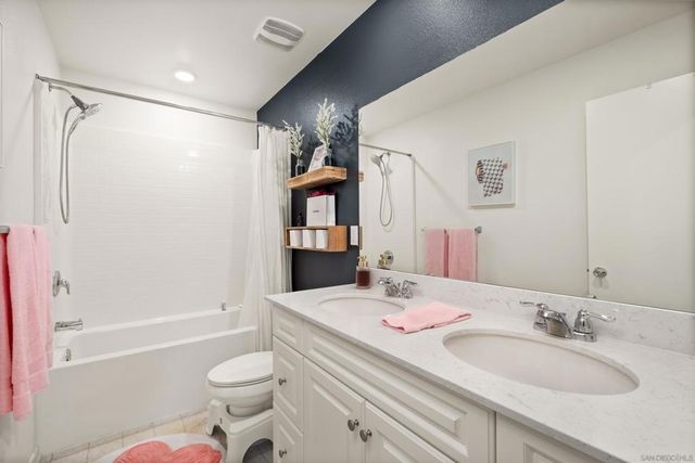 13650 Gray Hawk Way, Valley Center, CA 92082