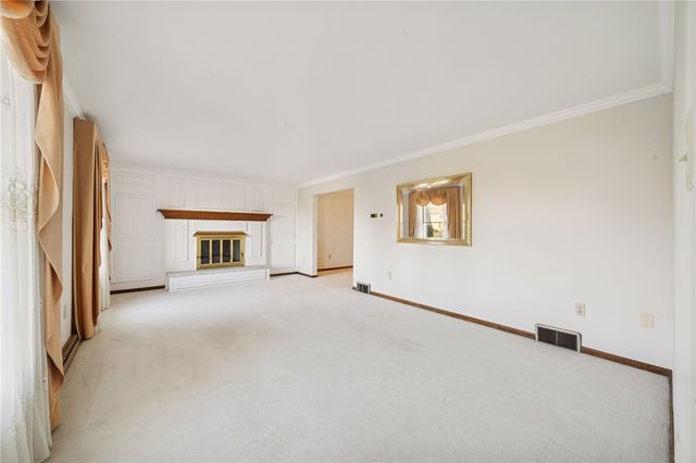 710 Florida Avenue, Jeannette, PA 15644