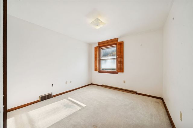 710 Florida Avenue, Jeannette, PA 15644