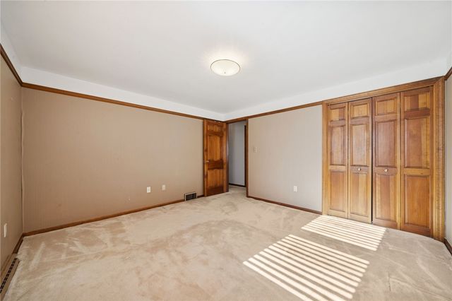 710 Florida Avenue, Jeannette, PA 15644