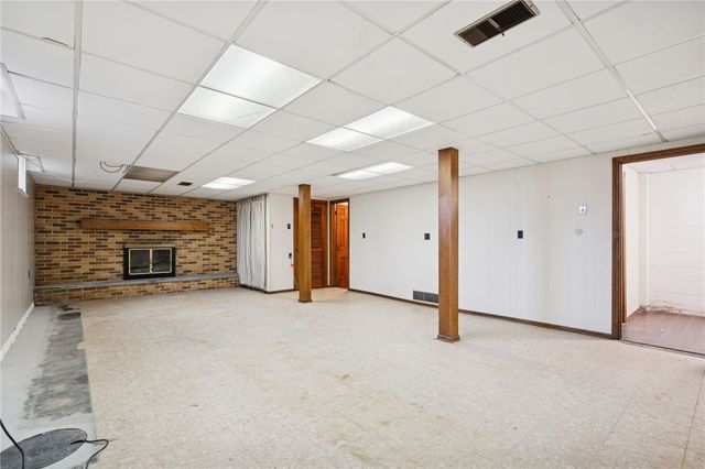 710 Florida Avenue, Jeannette, PA 15644