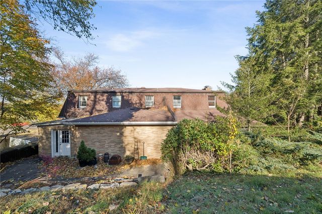 710 Florida Avenue, Jeannette, PA 15644