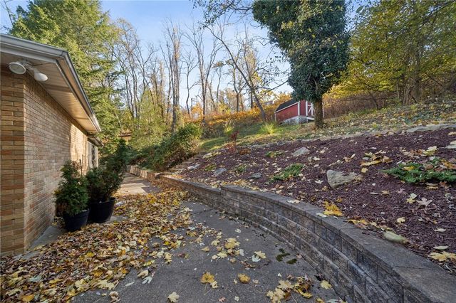 710 Florida Avenue, Jeannette, PA 15644