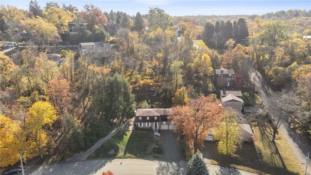 710 Florida Avenue, Jeannette, PA 15644