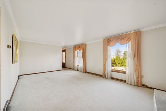 710 Florida Avenue, Jeannette, PA 15644