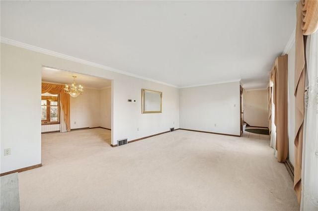 710 Florida Avenue, Jeannette, PA 15644