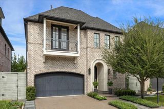 5404 Alder Circle, Bellaire, TX 77401