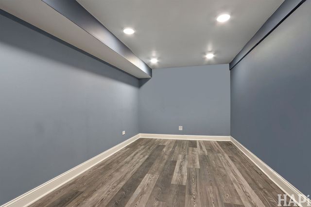 725 Buffalo Circle, Carol Stream, IL 60188