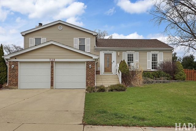 725 Buffalo Circle, Carol Stream, IL 60188