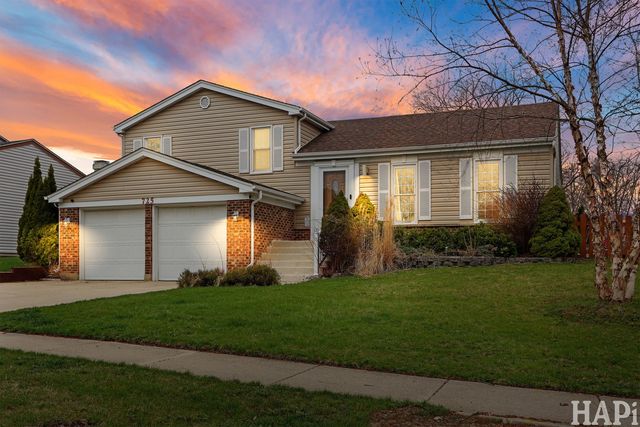725 Buffalo Circle, Carol Stream, IL 60188