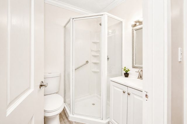 17 Wilcox St, Fall River, MA 02721