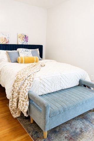 17 Wilcox St, Fall River, MA 02721