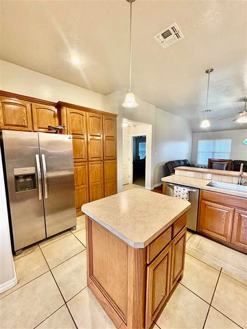 1206 Hershel Dr, Elgin, OK 73538