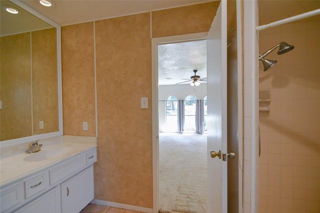 2103 Silver Falls Drive, Houston, TX 77339