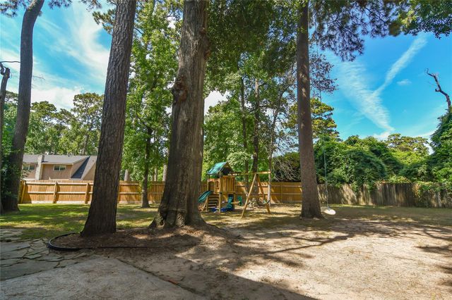 2103 Silver Falls Drive, Houston, TX 77339