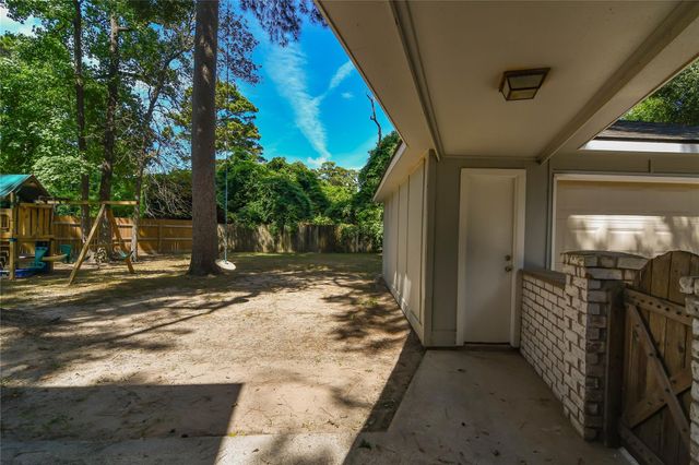 2103 Silver Falls Drive, Houston, TX 77339