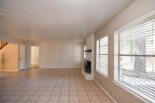 2103 Silver Falls Drive, Houston, TX 77339