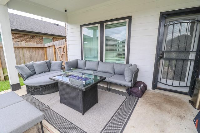 7727 Sleek Flock Lane, Rosharon, TX 77583