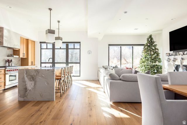 1907 STONE HOLLOW. CT, Park City, UT 84098