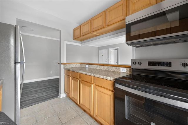 1010 Barclay SQ, Virginia Beach, VA 23451