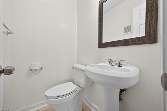 1010 Barclay SQ, Virginia Beach, VA 23451