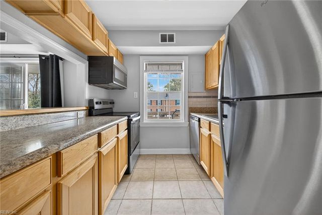 1010 Barclay SQ, Virginia Beach, VA 23451