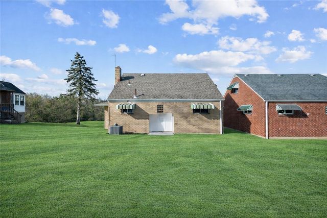2025 Ohio Ave, West Mifflin, PA 15122