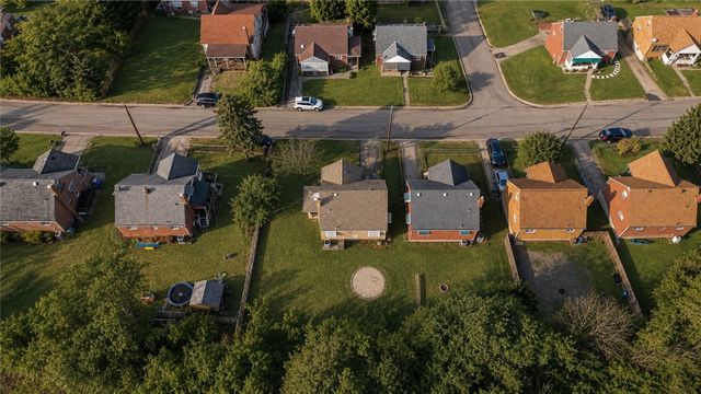 2025 Ohio Ave, West Mifflin, PA 15122