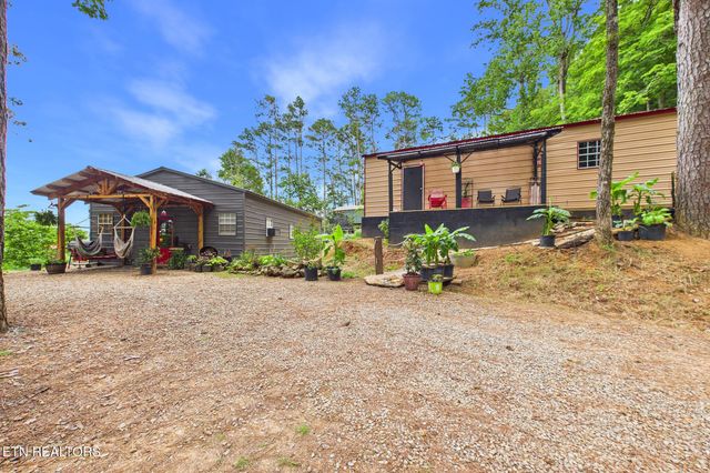 365 County Road 38, Riceville, TN 37370