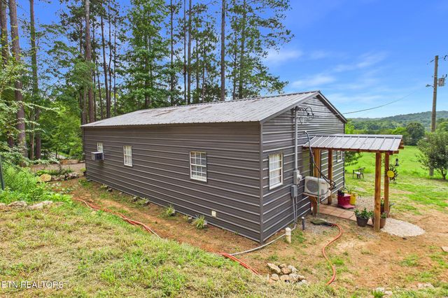 365 County Road 38, Riceville, TN 37370