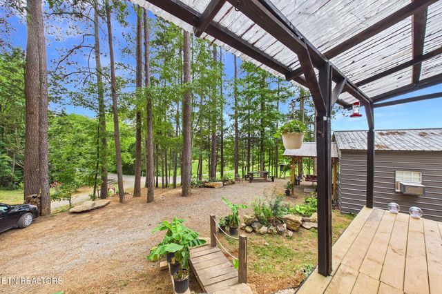 365 County Road 38, Riceville, TN 37370