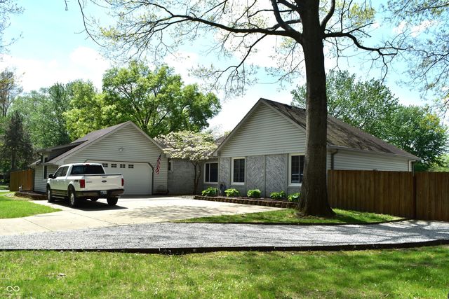 2370 Woodland Trace, Plainfield, IN 46168