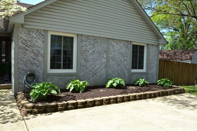 2370 Woodland Trace, Plainfield, IN 46168