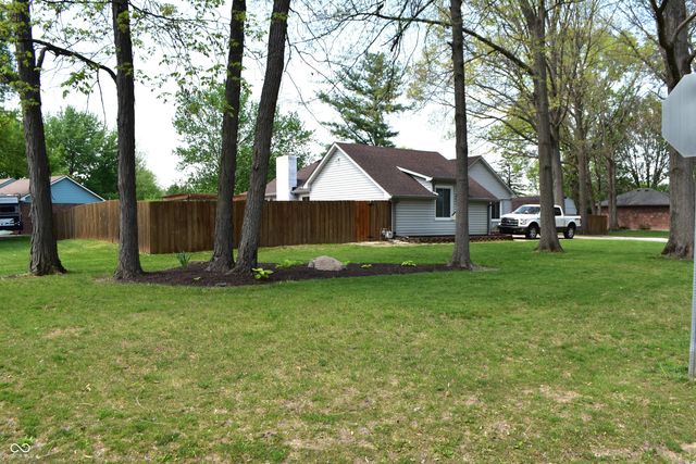 2370 Woodland Trace, Plainfield, IN 46168