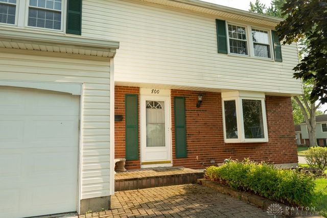 800 Sipos Circle, Englewood, OH 45322