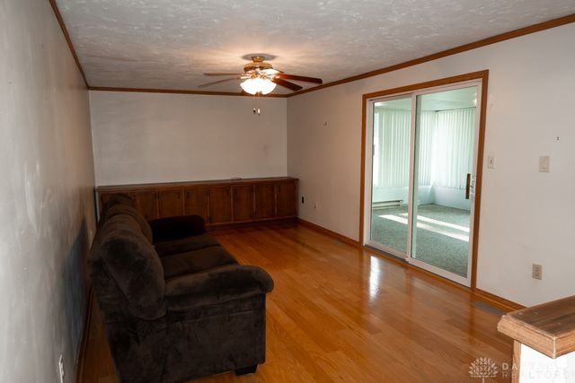 800 Sipos Circle, Englewood, OH 45322
