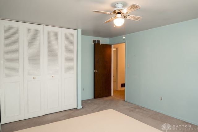 800 Sipos Circle, Englewood, OH 45322