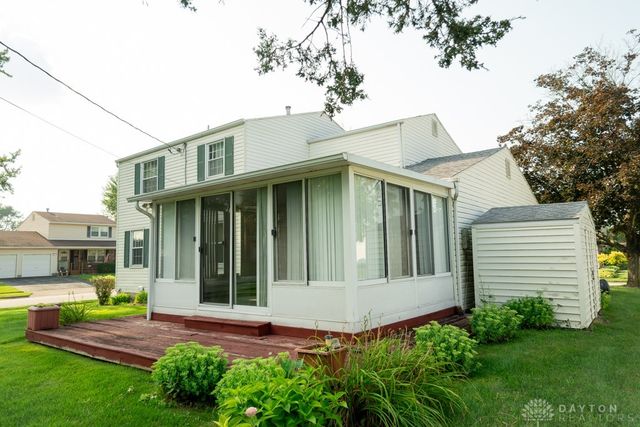 800 Sipos Circle, Englewood, OH 45322