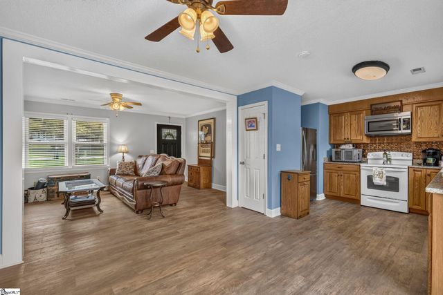 1660 Holly Springs Road, Inman, SC 29349