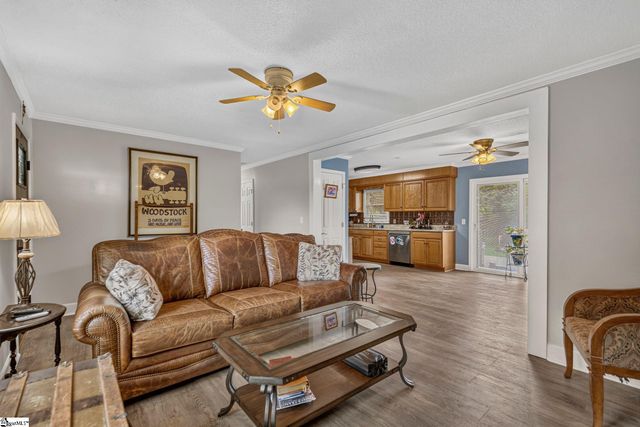1660 Holly Springs Road, Inman, SC 29349