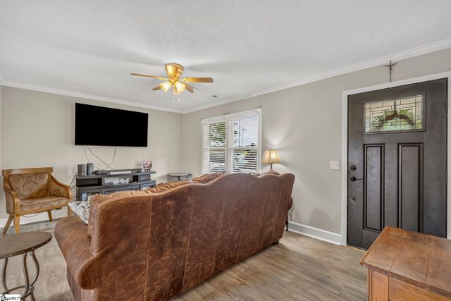 1660 Holly Springs Road, Inman, SC 29349
