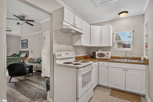 1660 Holly Springs Road, Inman, SC 29349
