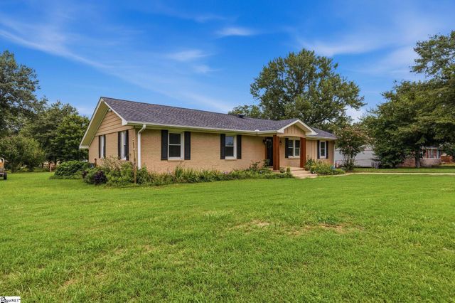1660 Holly Springs Road, Inman, SC 29349