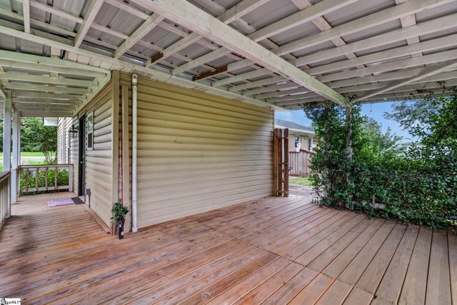 1660 Holly Springs Road, Inman, SC 29349