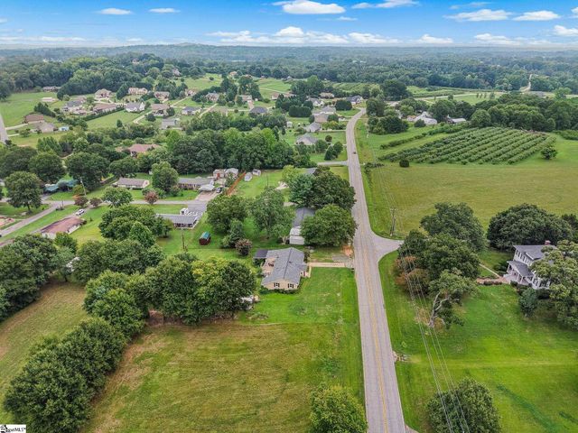 1660 Holly Springs Road, Inman, SC 29349