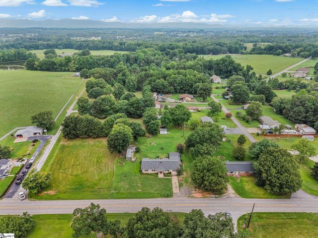 1660 Holly Springs Road, Inman, SC 29349