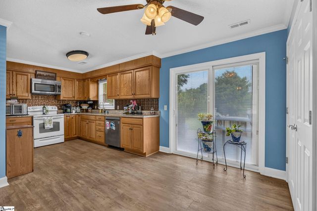 1660 Holly Springs Road, Inman, SC 29349